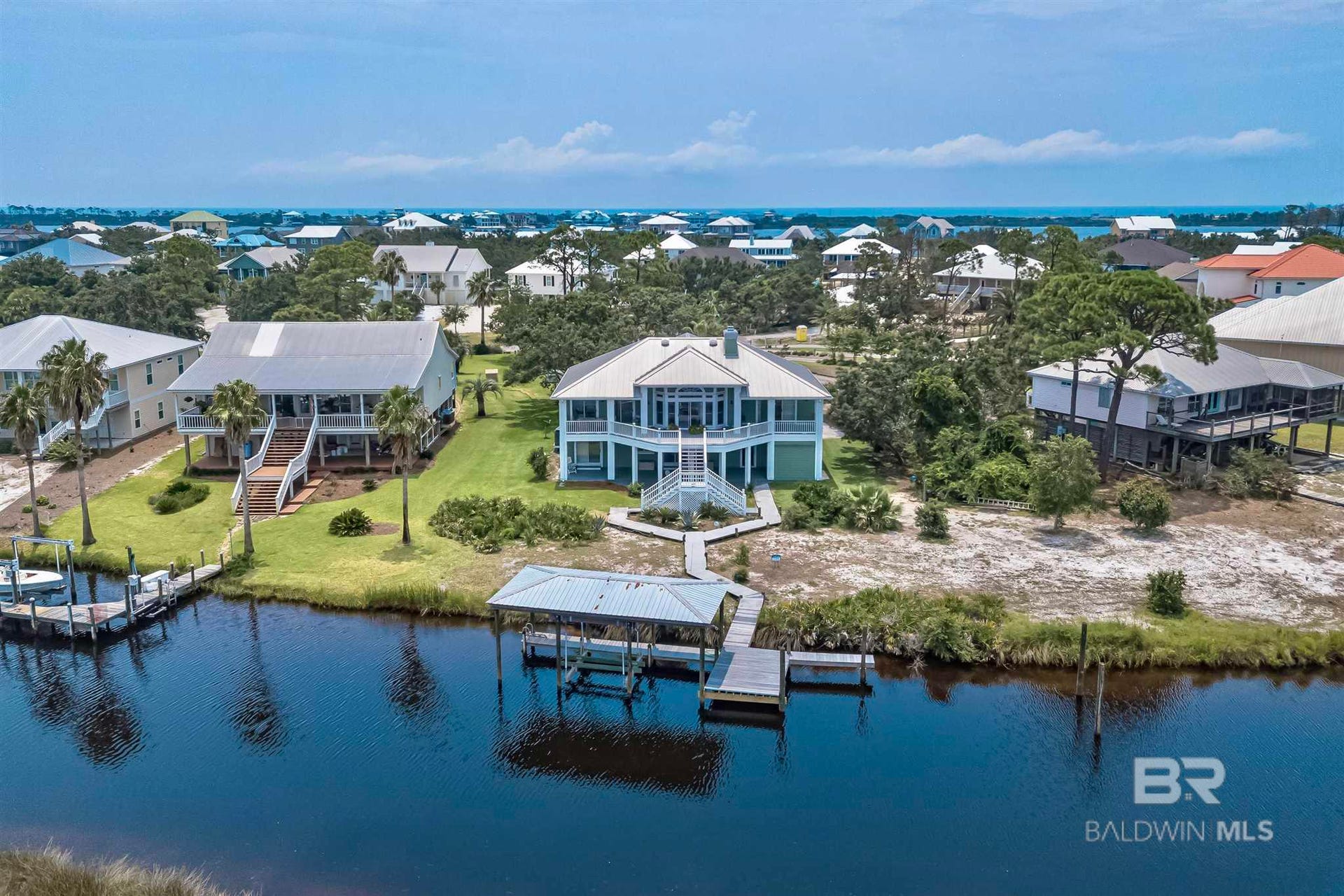 For Sale 32197 Sandpiper Dr, Orange Beach, AL 36561 4 Beds / 2 Full